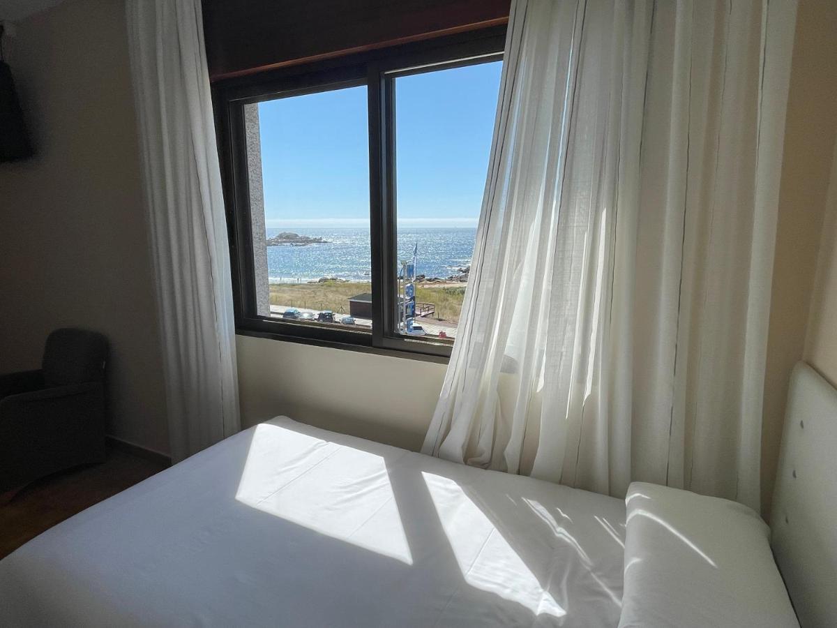 Hotel Delfin Azul Playa de la Lanzada Esterno foto