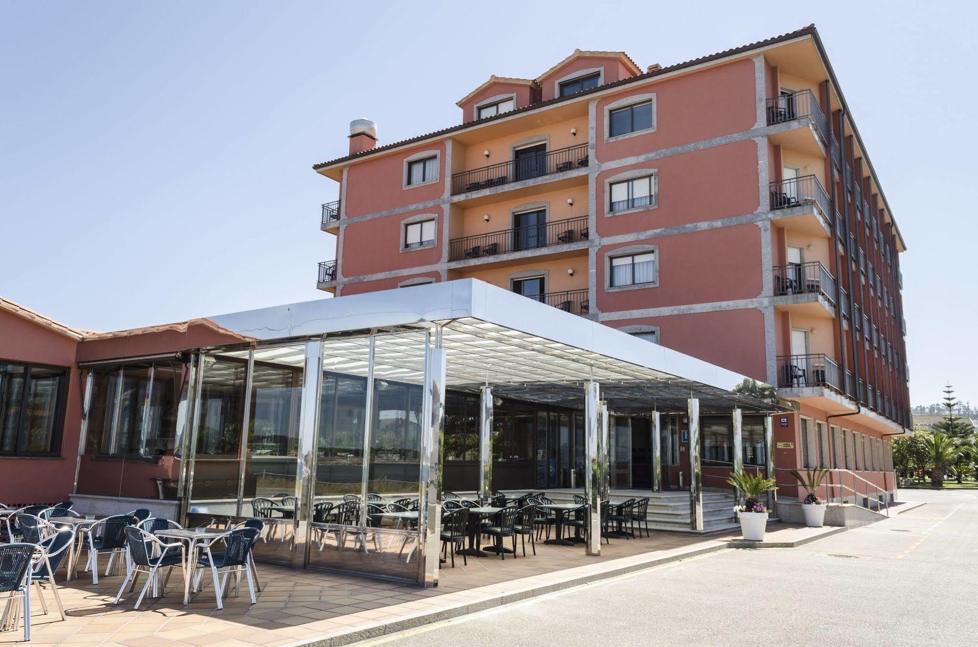 Hotel Delfin Azul Playa de la Lanzada Esterno foto