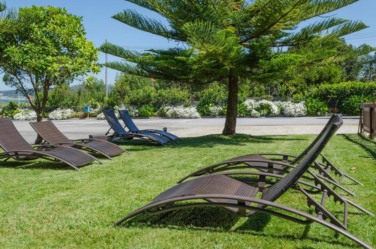 Hotel Delfin Azul Playa de la Lanzada Esterno foto